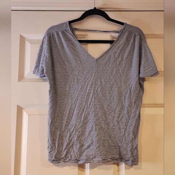 Old Navy blue and white striped stretchy short sleeve top S - Picture 1 of 4